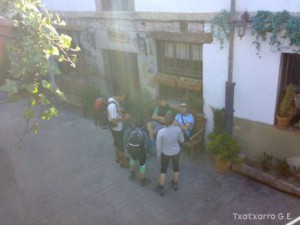 img_1211135926_64