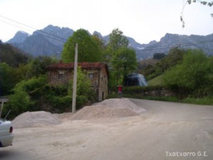 img_1211135950_476