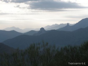 img_1225030665_995